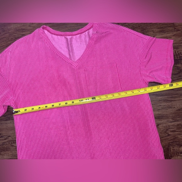 SHEIN Oversized Pocket Tee Size Medium NWOT - Picture 4 of 8